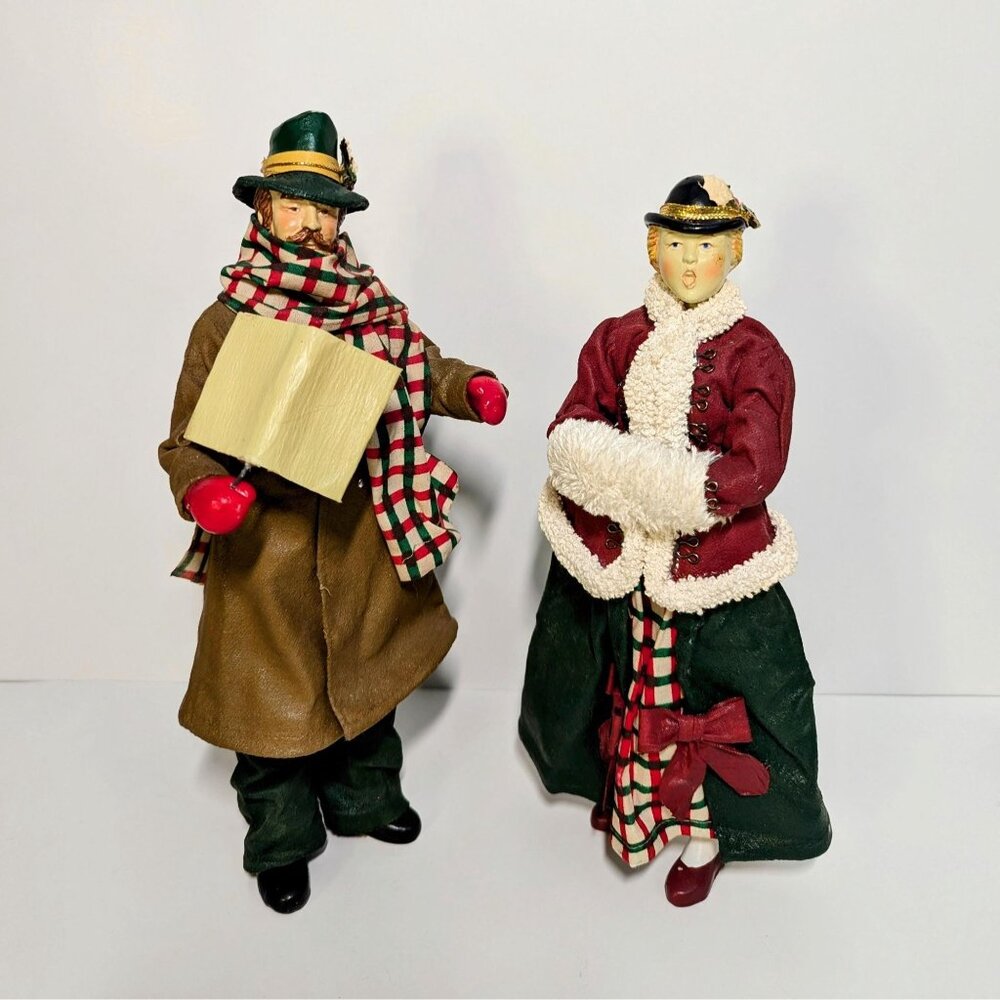 Clothtique by Possible Dreams 1987 Christmas Carolers, Victorian Man and Woman S